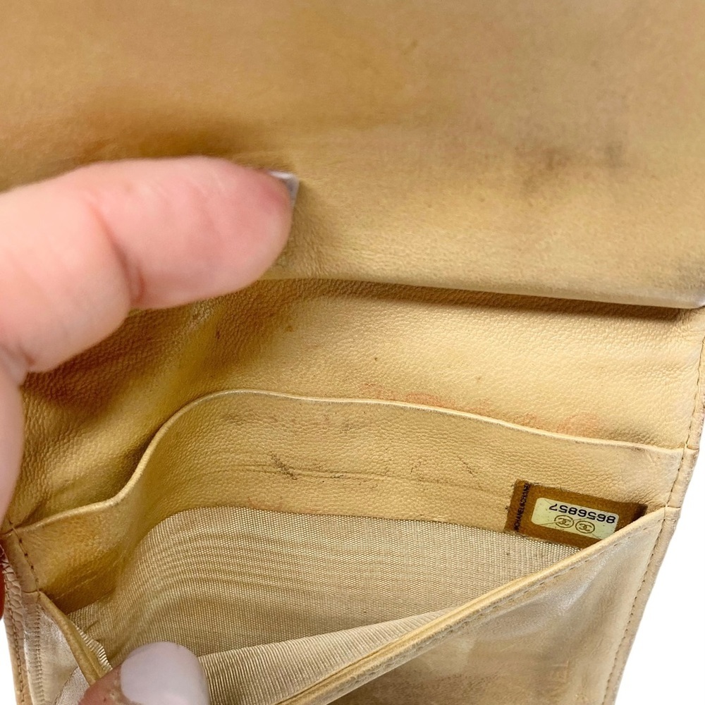 CHANEL Beige Pebbled Leather Bi-Fold Wallet - Picture 11 of 16
